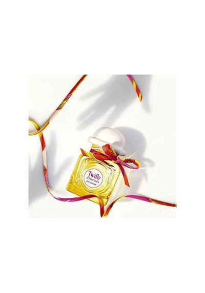 85 Ml Kadın Parfümü İle Canlı Ve Enerjik Koku Amber