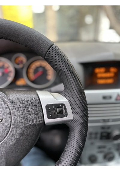 Opel Astra H Araca Özel Direksiyon Kılıfı Siyah Dikişli Deri Sökülerek Yapılır
