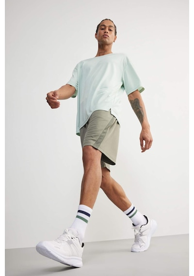 DeFactoFit Standart Fit Sporcu Kısa Paça Şort D6449AX25SPKH457 DeFactoFit Standart Fit Sporcu Kısa Paça Şort D6449AX25SPKH457
