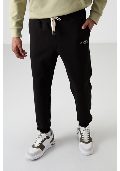 Tommy Life Çağla - Siyah Pamuklu Kalın Yumuşak Dokulu Comfort Fit Nakışlı Erkek Eşofman Takım - 85255 Yeşil - Siyah Tommy Life Çağla - Siyah Pamuklu Kalın Yumuşak Dokulu Comfort Fit Nakışlı Erkek Eşofman Takım - 85255 Yeşil - Siyah