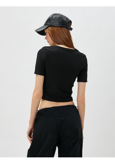 Koton Crop Tişört Korse Görünümlü Kısa Kollu Bisiklet Yaka Siyah 3sal10718ık 3SAL10718IK999 Siyah Koton Crop Tişört Korse Görünümlü Kısa Kollu Bisiklet Yaka Siyah 3sal10718ık 3SAL10718IK999 Siyah