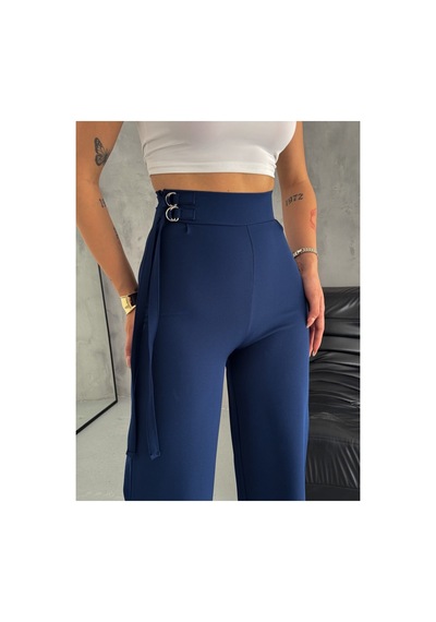 Gugus Kadın Beli Tokalı Bermuda/kapri Kumaş Pantolon Bol Paça Lacivert