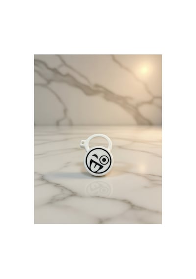 Mini Emoji Airtag Kılıfı - Gizli Takip Tutucu Anahtarlık 3d Baskılı, Beyaz/siyah Şık - Valiz