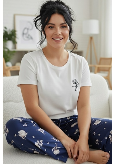 Siyah İnci Desenli Pamuklu Büyük Beden Battal Boy Örme Pijama Takım 26113869 Ekru Siyah İnci Desenli Pamuklu Büyük Beden Battal Boy Örme Pijama Takım 26113869 Ekru