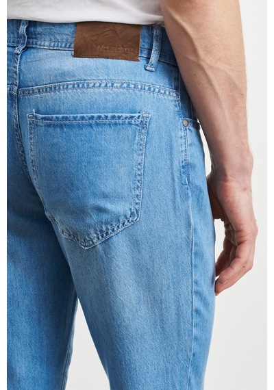 AC&Co / Altınyıldız Classics Erkek Açık Mavi Comfort Fit Rahat Kesim Trend Slim Tencel Denim Jean Kot Pantolon 4A0122200110amv33 Açık Mavi AC&Co / Altınyıldız Classics Erkek Açık Mavi Comfort Fit Rahat Kesim Trend Slim Tencel Denim Jean Kot Pantolon 4A0122200110amv33 Açık Mavi