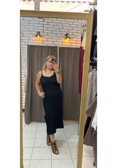 Tuba Toptaş Yırtmaçlı Gofre Elbise Siyah