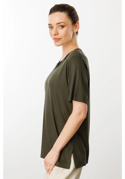 Desen Triko Kadın Açma Yaka Dantel Çiçek İşlemeli Penye T-shirt 24751 Haki Haki