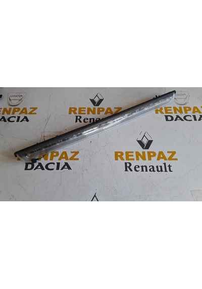 Mercedes Vito/Viano Tavan Lambası A4478200439
