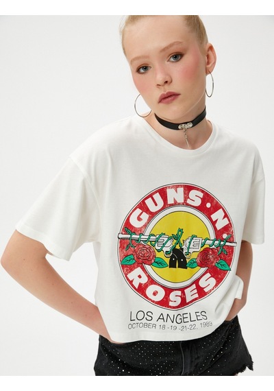 Koton Guns N Roses Tişört Baskılı Lisanslı Crop Pamuklu Ekru 3sal10602ık 3SAL10602IK010 Ekru