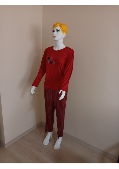 Kırmızı Önü Yazılı Altı Ekose Pijama Takımı Dowry