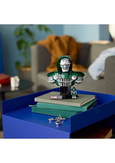 76345 Dr Doom Büstü
