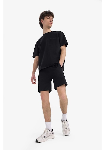 DeFacto Slim Fit Dar Kesim Dar Paça Basic Düz Şort B8674AX24SMBK81
