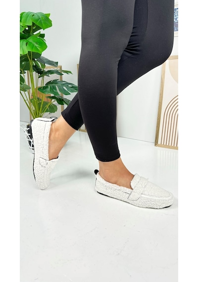 Günlük Kadın Loafer Peluş Astarlı Oval Burunlu Alçak Desenli Tabanlı Ayakkabı 375 Beyaz