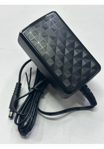 12 volt Ekran   adaptör 12 volt 1.5 amper 5.5 mm 2.5 mm adaptör