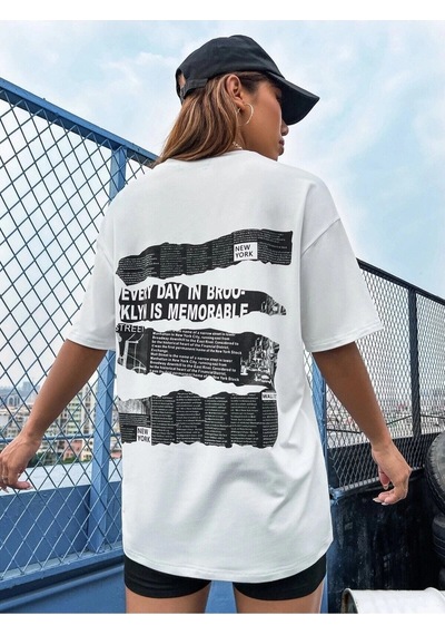 Startmore Brooklyn Slogan Baskılı Gazete Desenli Oversize Beyaz