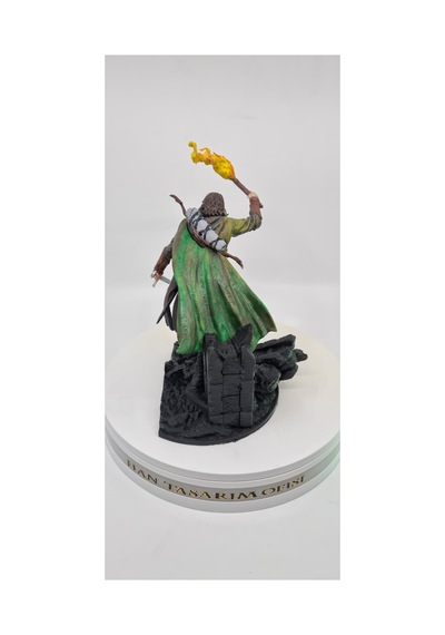 Aragorn Ölüler Yolunda 22 Cm Yüzüklerin Efendisi Lort Diorama Figür