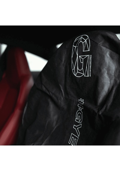 Gyeon Q²m Seat Cover Araç Ön Koltuk Koruyucu Kılıf Siyah- 1 Adet
