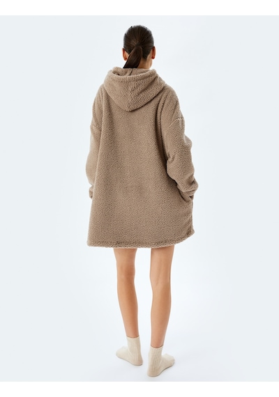 Koton Uzun Kollu Oversize Kapüşonlu Peluş Sabahlık Vizon 5wlk70020mk Vizon