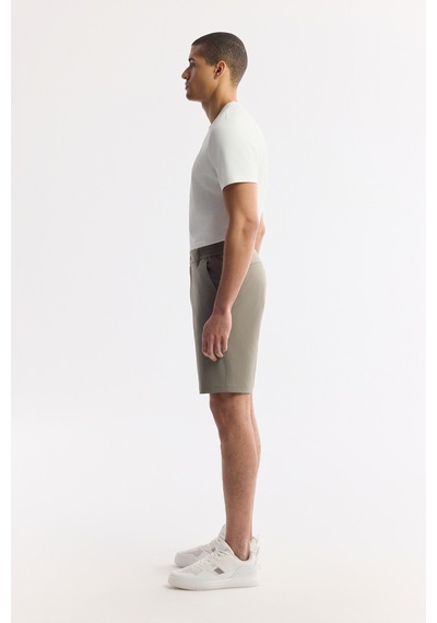 Avva Erkek Haki Beli Lastikli Bi-stretch Teknik Kumaş Relaxed Fit Şort A51y3712