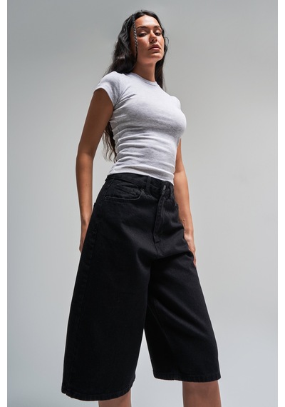 Itsbasic Kadın Siyah Renk 1s5-1 Maxi Boy Bol Kesim %100 Koton Denim Bermuda Şort