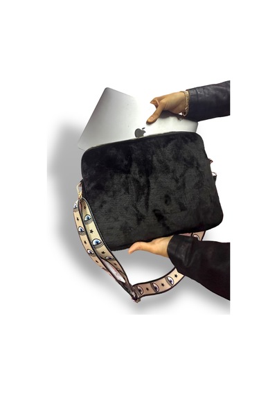 Toscase Siyah 13-14 Inç Peluş Koruyucu Laptop Çantası Siyah Siyah