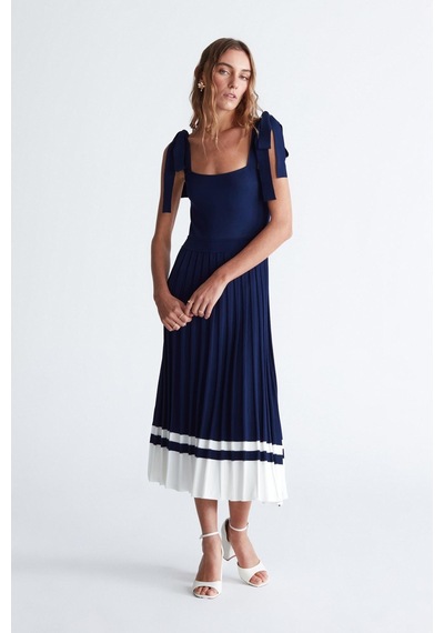Styleboom X Peraluna Kelly Dress Askılı Bağlama Detaylı Rahat Kesim Midi Boy Yazlık Kadın Triko Elbise Lacivert Styleboom X Peraluna Kelly Dress Askılı Bağlama Detaylı Rahat Kesim Midi Boy Yazlık Kadın Triko Elbise Lacivert