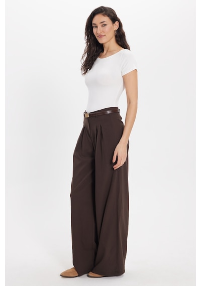 Tudors Kadın Slim Fit Dar Kesim Pamuklu Yumuşak Dokulu Kısa Kollu Kayık Yaka Beyaz Tişört-50529