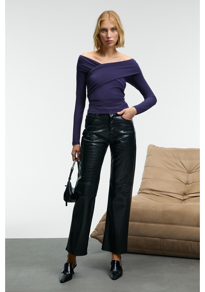 Grımelange Selunette Kadın Asimetrik Yakalı Omuzu Açık Esnek Kumaşlı Vücudu Saran Slim Fit Mor Bluz Mor Grımelange Selunette Kadın Asimetrik Yakalı Omuzu Açık Esnek Kumaşlı Vücudu Saran Slim Fit Mor Bluz Mor
