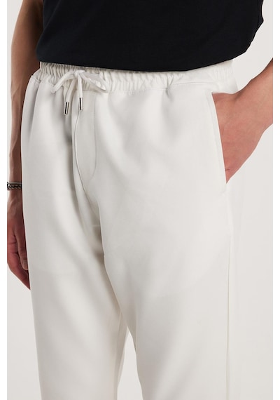 Tudors Erkek Beli Lastikli Bağcıklı Jogger Beyaz Pantolon Rahat Kesim Yan Cepli-33181 Beyaz Tudors Erkek Beli Lastikli Bağcıklı Jogger Beyaz Pantolon Rahat Kesim Yan Cepli-33181 Beyaz
