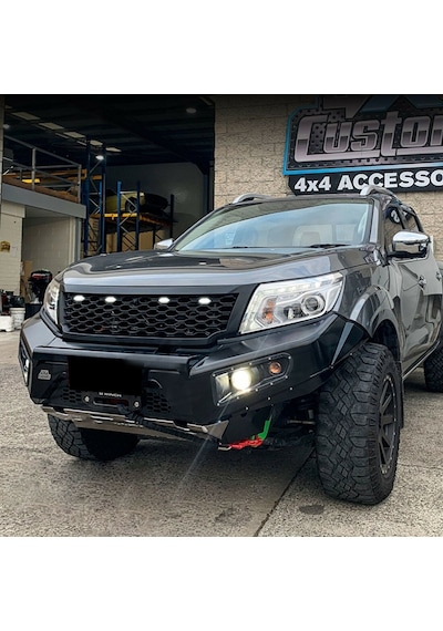 Nissan Navara Ön Panjur Izgara Np300 Petekli Ledli 2015-2020