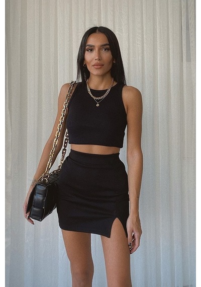 Unika Boutique Kadın Siyah Mini Yırtmaçlı Etek