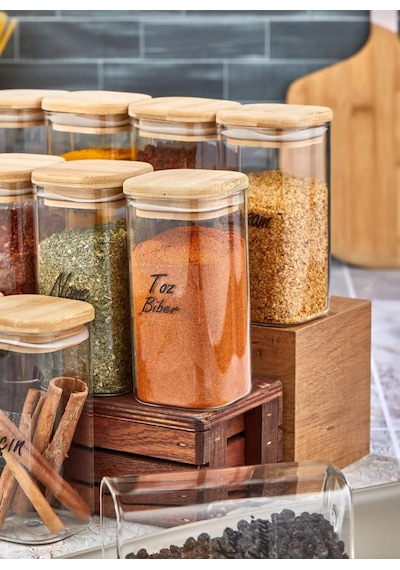 Etiketli 12'li Ahşap Kapaklı Mika Baharat Seti - Sızdırmaz Lüks Akrlilik Baharatlık 300 Ml Ahşap - Şeffaf