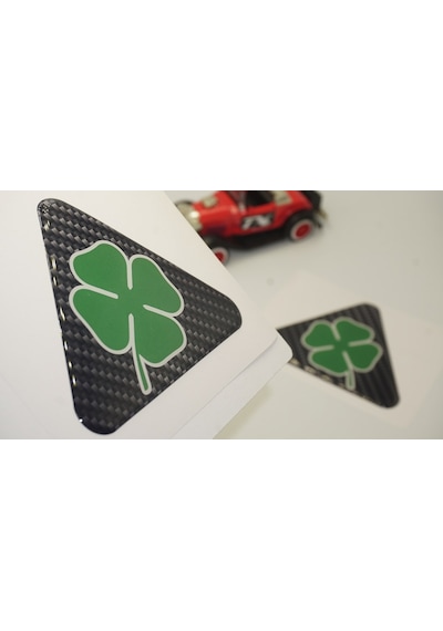 Alfa Romeo Yonca Logo Yan Çamurluk 3M 3D Karbon Damla Logo Amblem (547073915)