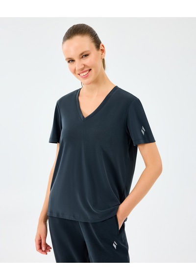Skechers W V Neck T-shirt Kadın Siyah Tshirt S2510277-3817 Siyah
