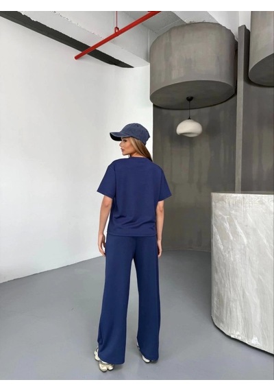 Zenna Tarz Osy Modal Yumuşak Dokulu Kumaş Kısa Kollu Bluz Rahat Pantalon Ikili Takım- Lacivert