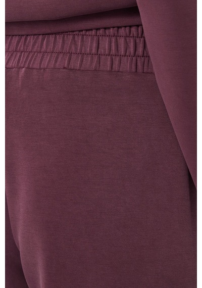 Guess Olympe Regular Fit Lastikli Bel Bol Paça Pantolon V6yb18k4315 Kadın Pantolon V6yb18 K4315 G596 Bordo Guess Olympe Regular Fit Lastikli Bel Bol Paça Pantolon V6yb18k4315 Kadın Pantolon V6yb18 K4315 G596 Bordo