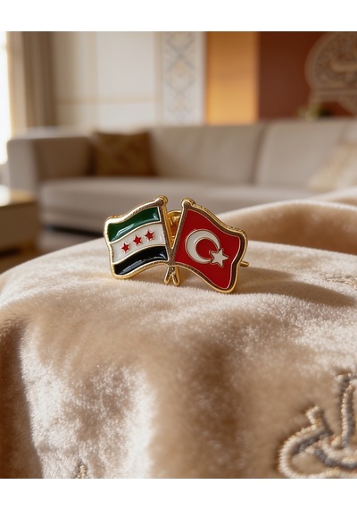 Suriye Ve Türkiye Bayarkları Simgesi Altın Renkli Özel Tasarımlı Unisex Yaka Rozeti A300135