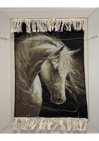 Lüks El Dokuma İran Tablo Halısı Beyaz At 49x70 Cm Yün & İpek İran Üretim Çok Renkli