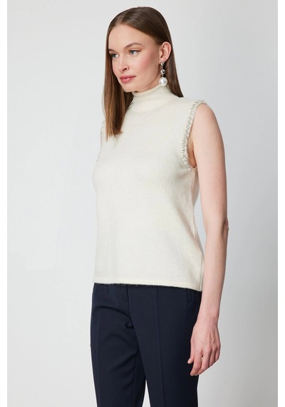 On Fashion Omuzları Taşlı Boğazlı Kadın Ekru Kazak 63382 Ekru