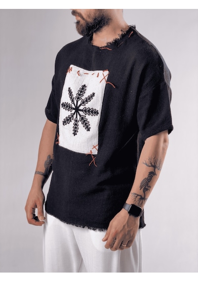 Cocopelli Tasarım Çiçek Desenli Siyah T-shirt Coc3214