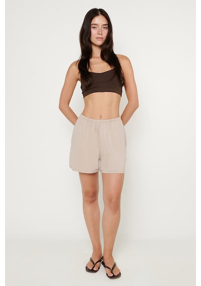 AC&Co / Altınyıldız Classics Kadın Bej Yumuşak Dokulu Standart Fit Beli Lastikli Cepli Rahat Örme Esnek Şort