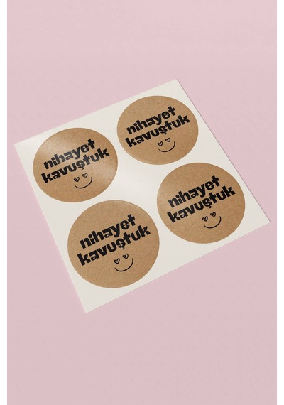 Nihayet Kavuştuk Kraft Sticker 3x3cm St2265 Çok Renkli