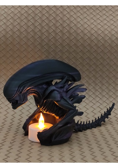 Alien Xenomorph Tasarımlı Dekoratif Led Mum Mumluğu - Bilim Kurgu Hediyelik