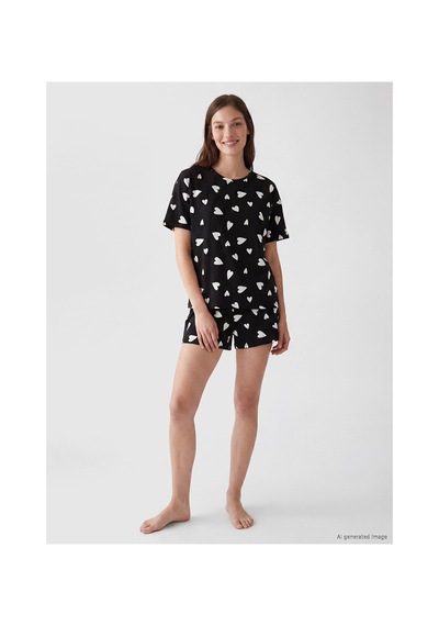 Lcw Dream Siyah Kalp Desenli Kadın Şortlu Pijama Takımı