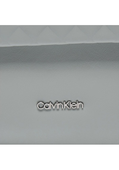 Calvın Kleın Kadın Omuz Çantası K60k611884-peb K60k611884-peb Çok Renkli Çok Renkli