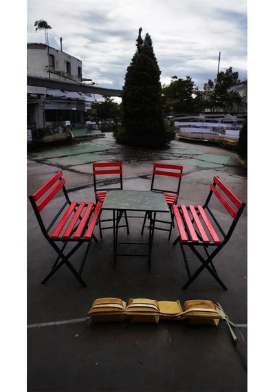 Modern 2-2-1-1 Balkon Bahçe Mutfak Bistro Set Katlanır Masa-sandalye 6 Kişilik Kırmızı
