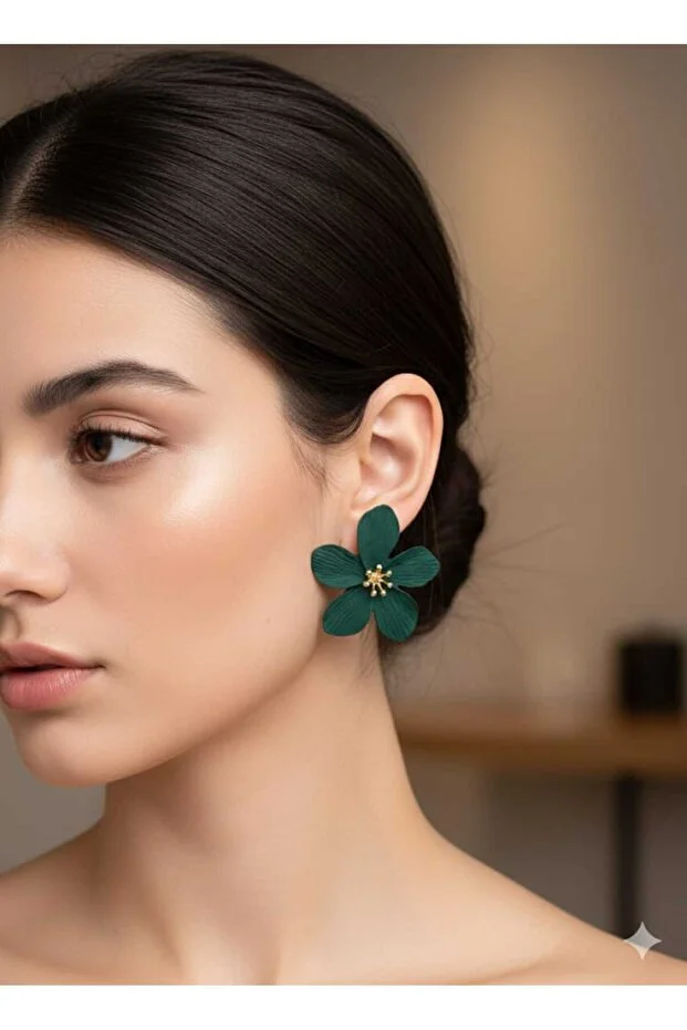 Banum Luxury Bahar Temalı Şık Küpe Altın - Yeşil