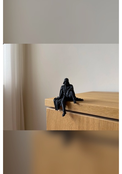 Zeroxo Oturan Zırhlı Karanlık Savaşçı Figürü Rahat Poz Dekoratif Biblo 9x8 Cm