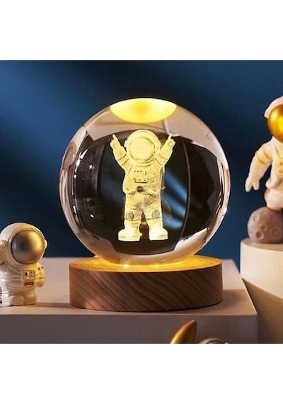 Astronot Tasarımlı Işıklı Cam Küre Kod 52 Çok Renkli