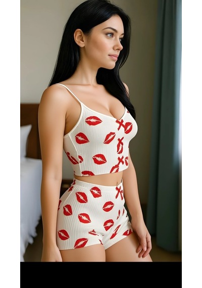 İkikareshop Kiss Mood Dudak Desenli Şortlu Pijama Takımı Çok Renkli